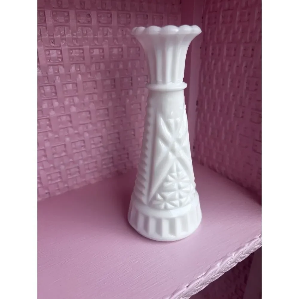 VINTAGE Anchor Hocking MCM Stars & Bars White Milk Glass 6